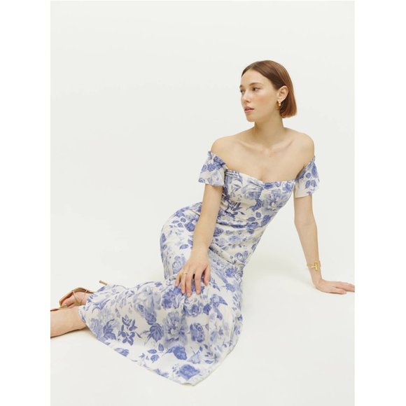 💝ONLY ONE!💝Reformation Butterfly Dress in Lucerne - Picture 2 of 13